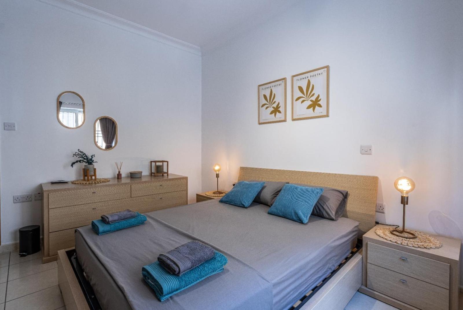 Morina Court Apartment Saint Julian's Ngoại thất bức ảnh