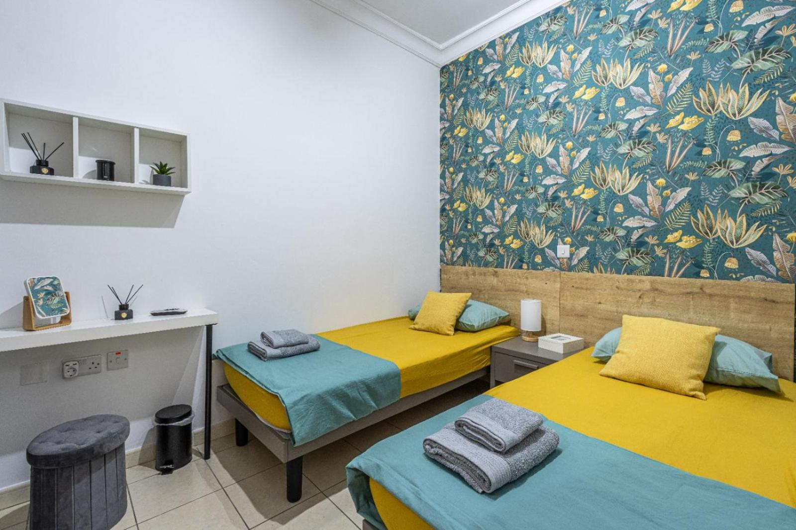 Morina Court Apartment Saint Julian's Ngoại thất bức ảnh