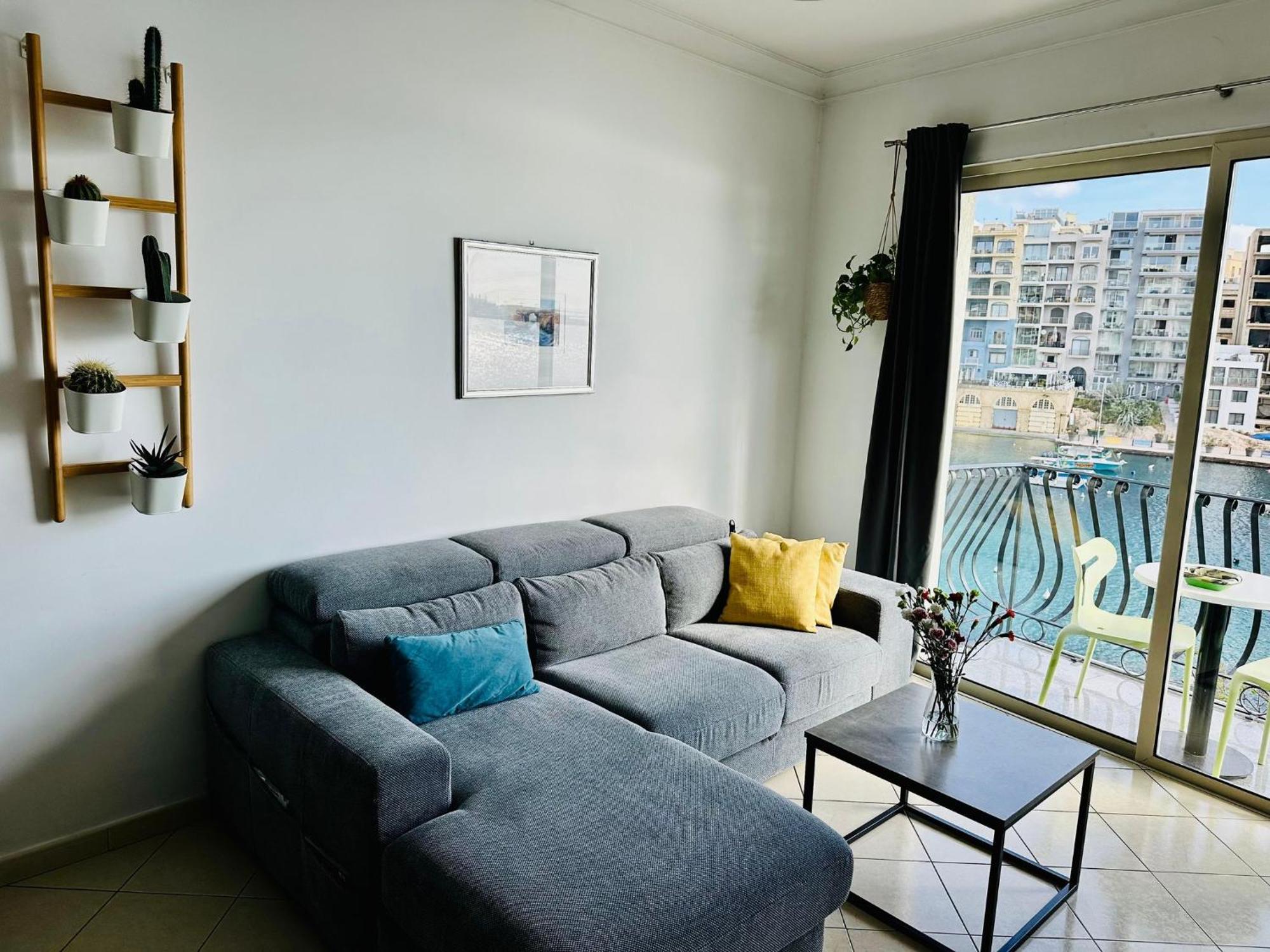 Morina Court Apartment Saint Julian's Ngoại thất bức ảnh